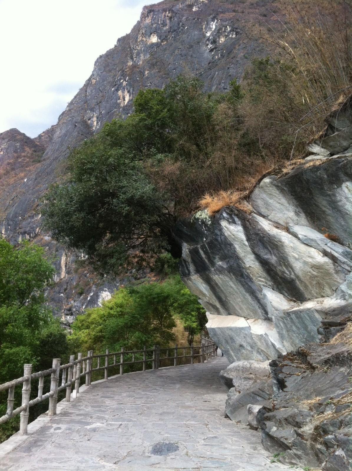 虎跳峡丽江段