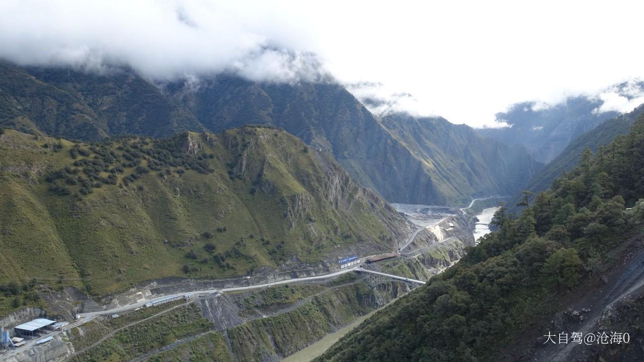 雅砻江大峡谷