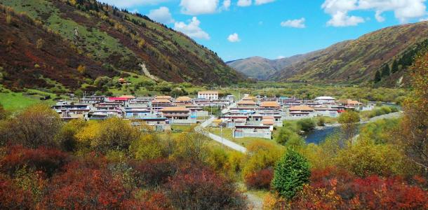 重庆出发川西甘南精致小环线：米亚罗-神座村-郎木寺-扎尕那5日自驾游