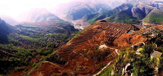 北京出发太行山自驾2日游：太行绝美挂壁公路-王硇村梯田风光-俯京娘湖全貌2日体闲之旅