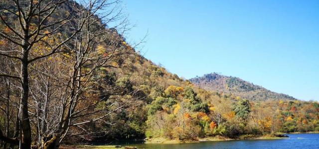 3日成都周边自驾游：冶勒湖-石棉孟获城-蒙顶山休闲生态3日自驾游