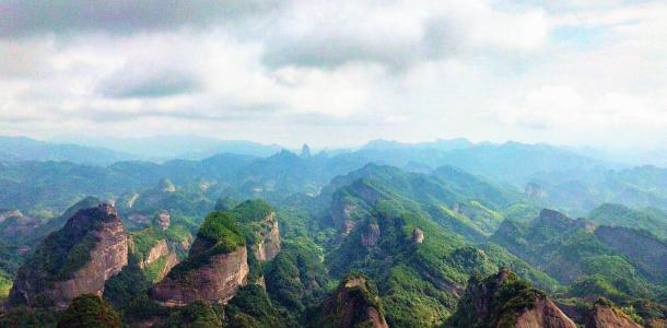 广东出发湖南崀山4日自驾游:千年瑶寨-大美崀山-世界奇观灵渠4天休闲自驾游