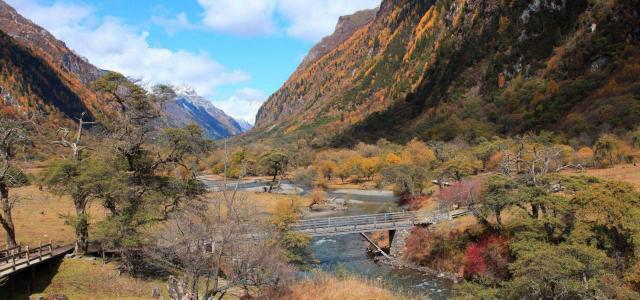 北京出发四川8日落地自驾游：四姑娘山-毕棚沟-米亚罗看红叶8日自驾游