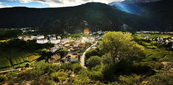 成都出发川西稻城6日自驾：亚丁三神山-乡城白藏房-桑披岭寺-新都桥6日自驾游