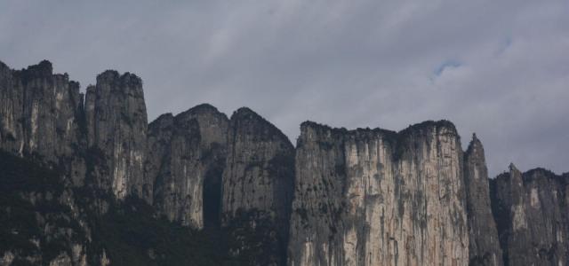 武汉出发宜昌恩施7日自驾游：宜昌三峡人家-三峡大坝-恩施土司城-女儿城-大峡谷惠游湖北7日自驾游