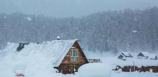 雪都阿勒泰起止北疆滑雪5日落地自驾：喀纳斯—禾木—五彩滩—冲乎尔雾凇—将军山5日自驾：