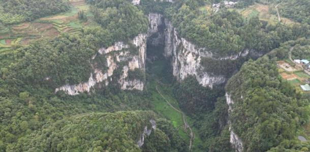 山东出发自驾重庆武隆6日游：瞿塘峡白帝城-万州大瀑布-武隆天坑地缝-蚩尤九黎城6日游