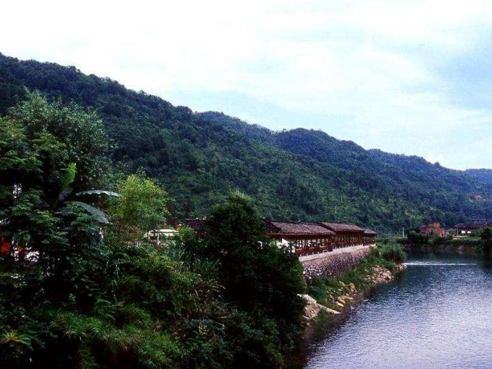 平塘掌布风景区