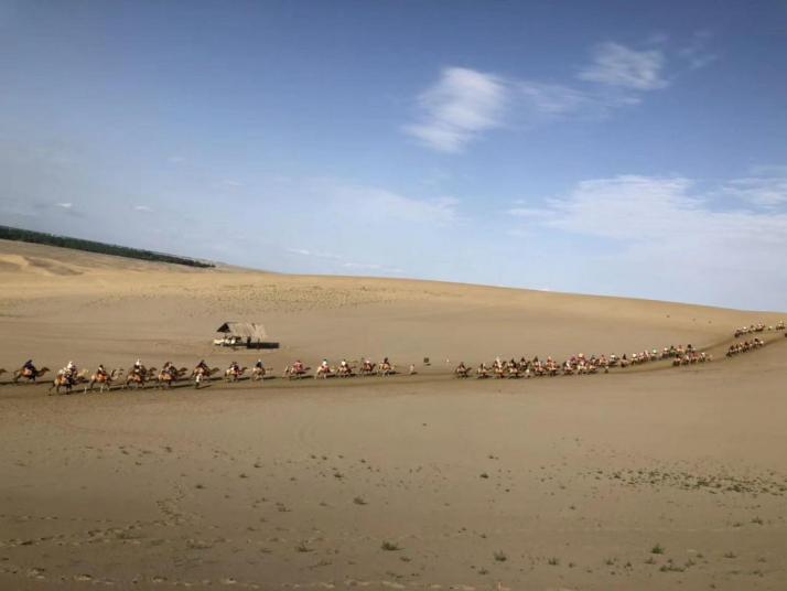 敦煌鸣沙山图片