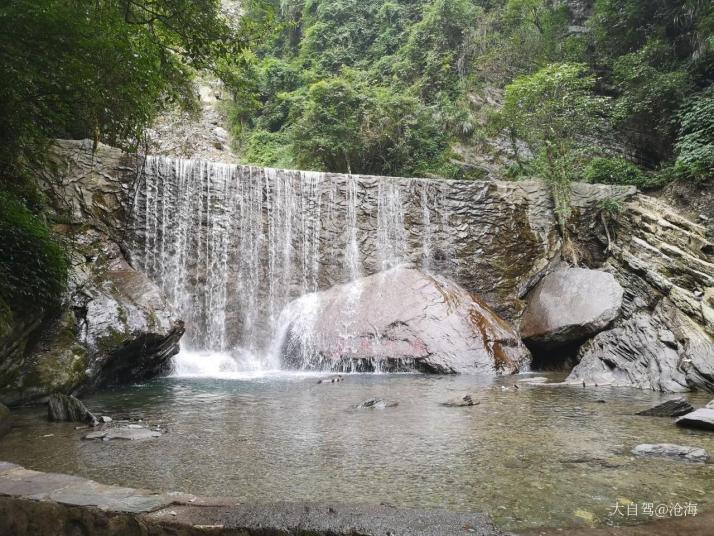 江口亚木沟风景区图片