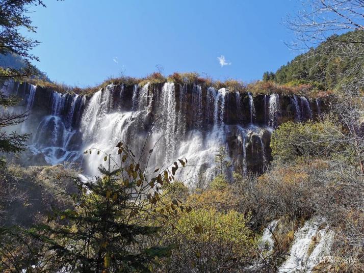 九寨沟诺日朗瀑布图片