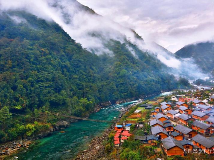 贡山独龙江峡谷图片