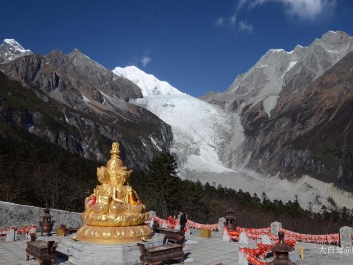 泸定海螺沟四号营地图片