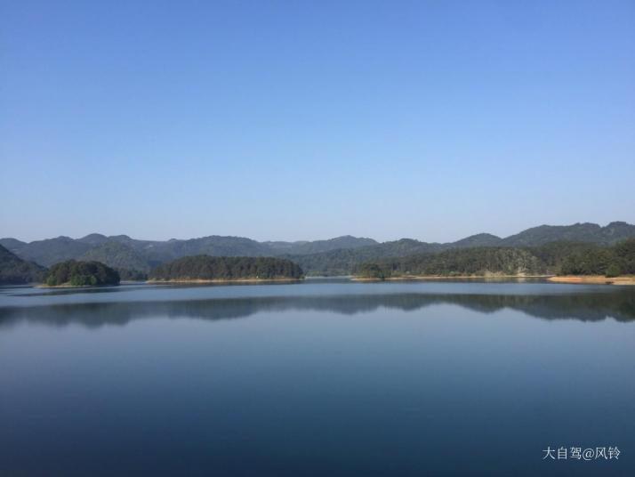 丘北摆龙湖景区