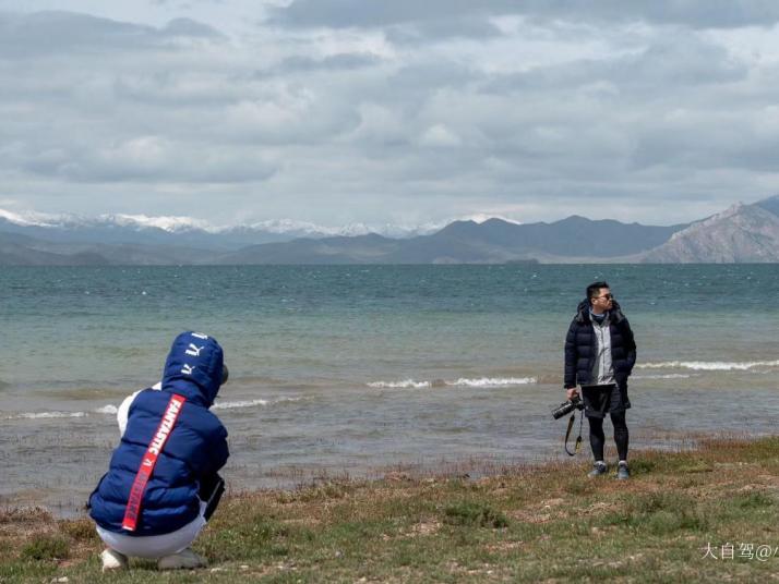 青海冬给措纳湖图片