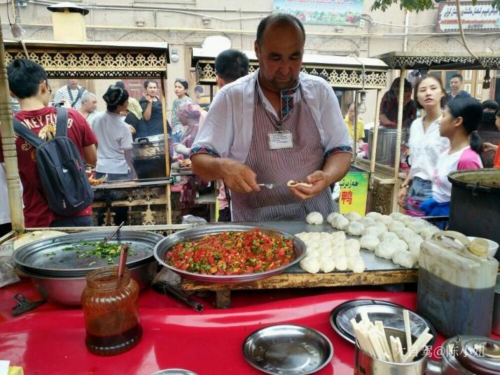 喀什喀什老城夜市美食广场