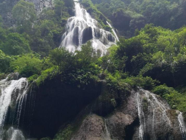 永顺湘西猛洞河漂流图片