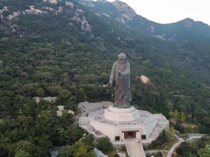 青岛崂山风景区图片