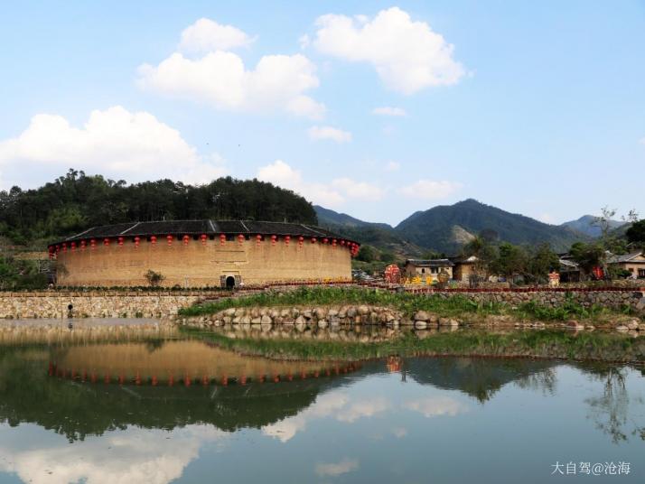 华安大地土楼群图片