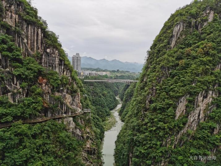 黔江中国黔江城市大峡谷景区好玩吗