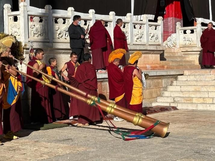 香格里拉松赞林寺好玩吗