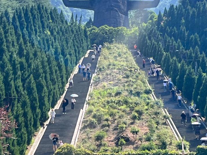 神农架天生桥景区好玩吗