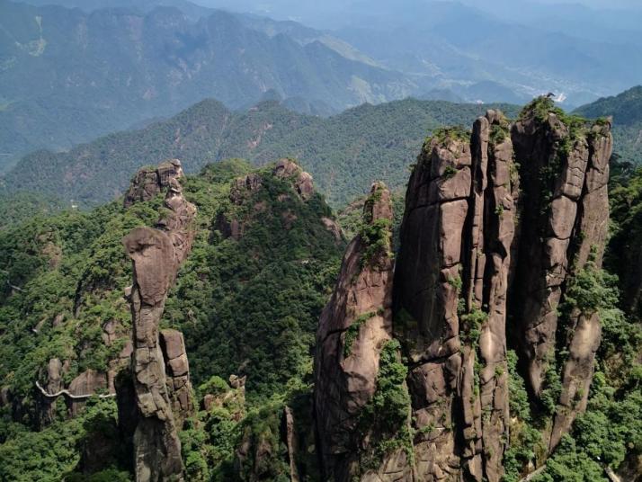 上饶巨蟒出山图片