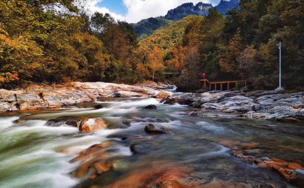 重庆出发西安秦岭5日自驾游：秦岭深处极致秋色-周至老县城全景摄影5日自驾之旅