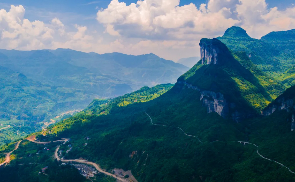 重庆周边金佛山2日自驾游：金佛山南坡自驾•德隆银杏村•178环线•金佛山景区•山顶两江酒店2日自驾游