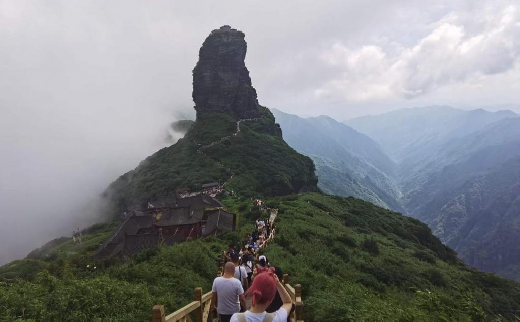 【多彩贵州】广东出发贵州6日自驾游：东漓古村-千户苗寨-梵净山-贺州6日深度自驾游