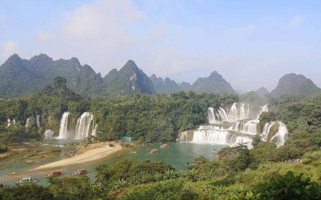 【国庆自驾】 探秘巴马长寿村、德天瀑布、靖西鹅泉、边境山水画廊 | 中越边境7天自驾游