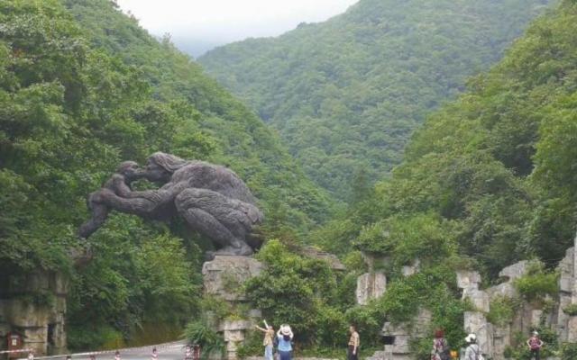 北京出发湖北11日自驾游：神农架-梭布娅石林-恩施大峡谷-狮子关-屏山大峡谷11日自驾游